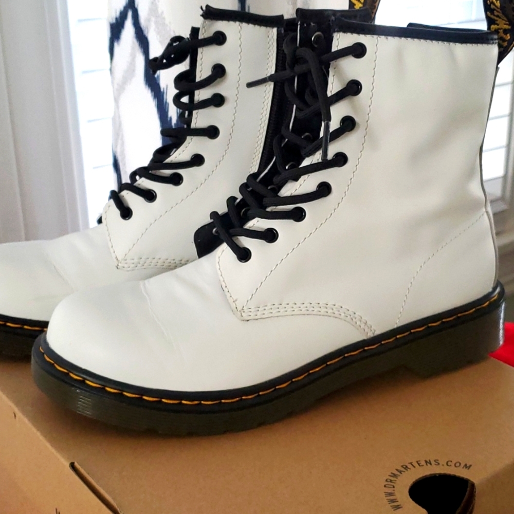 Dr. Martens White 1460 Youth Size 5